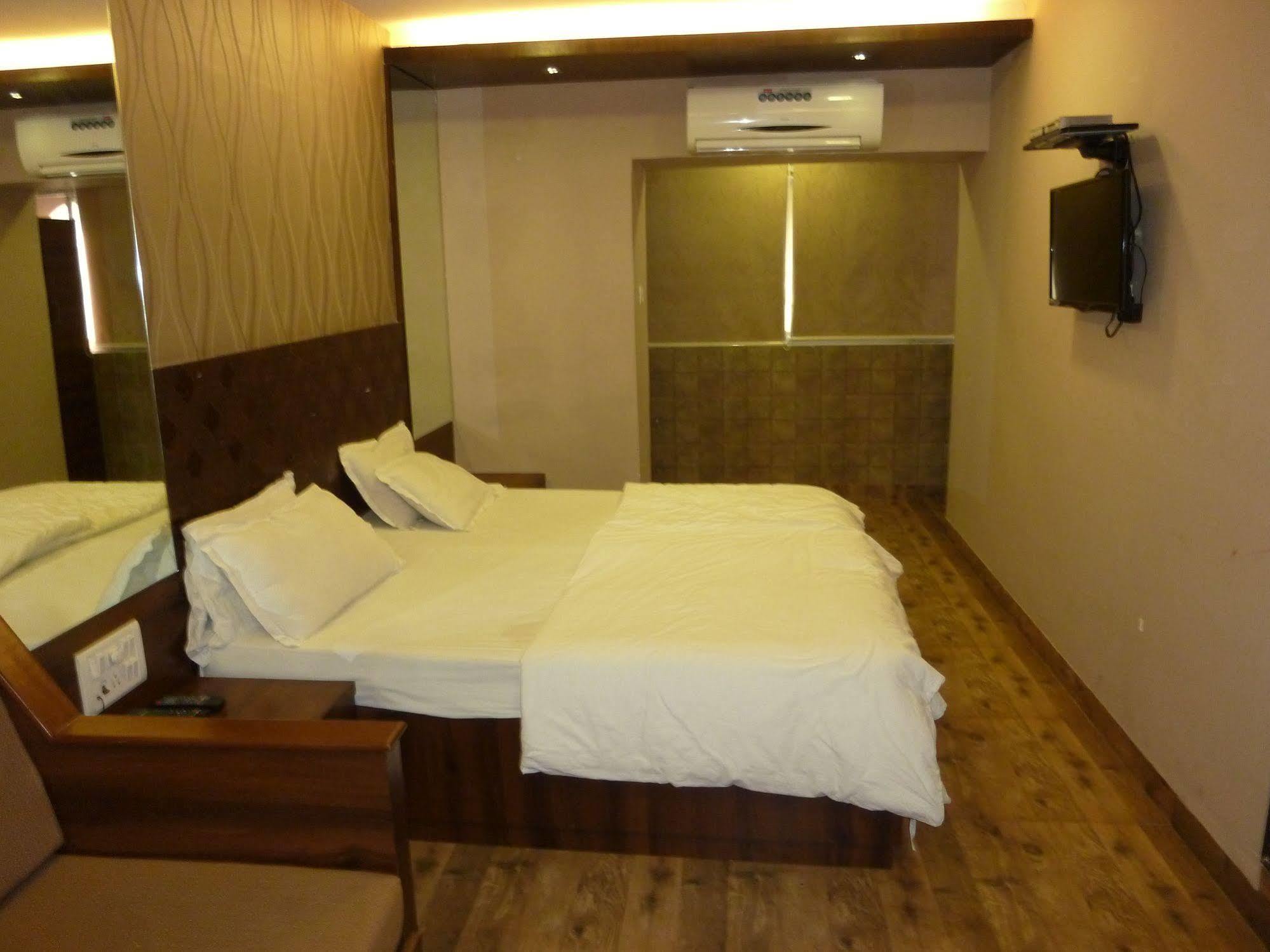 Hotel Regal Palace Mumbai Luaran gambar